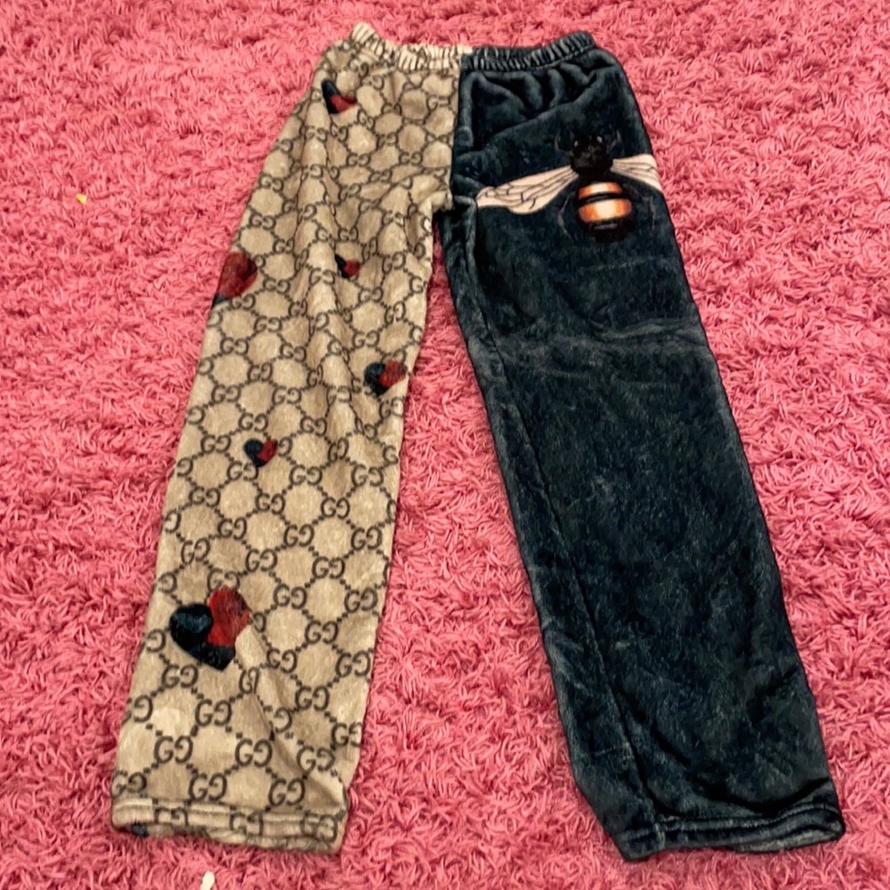 girls fluffy pants Gucci